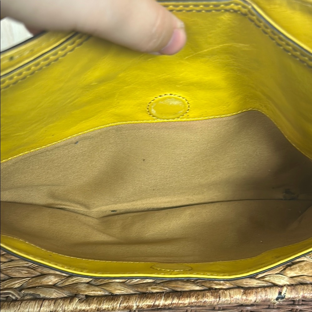 Vintage Hype Yellow Leather Shoulder Bag - Picture 8 of 9